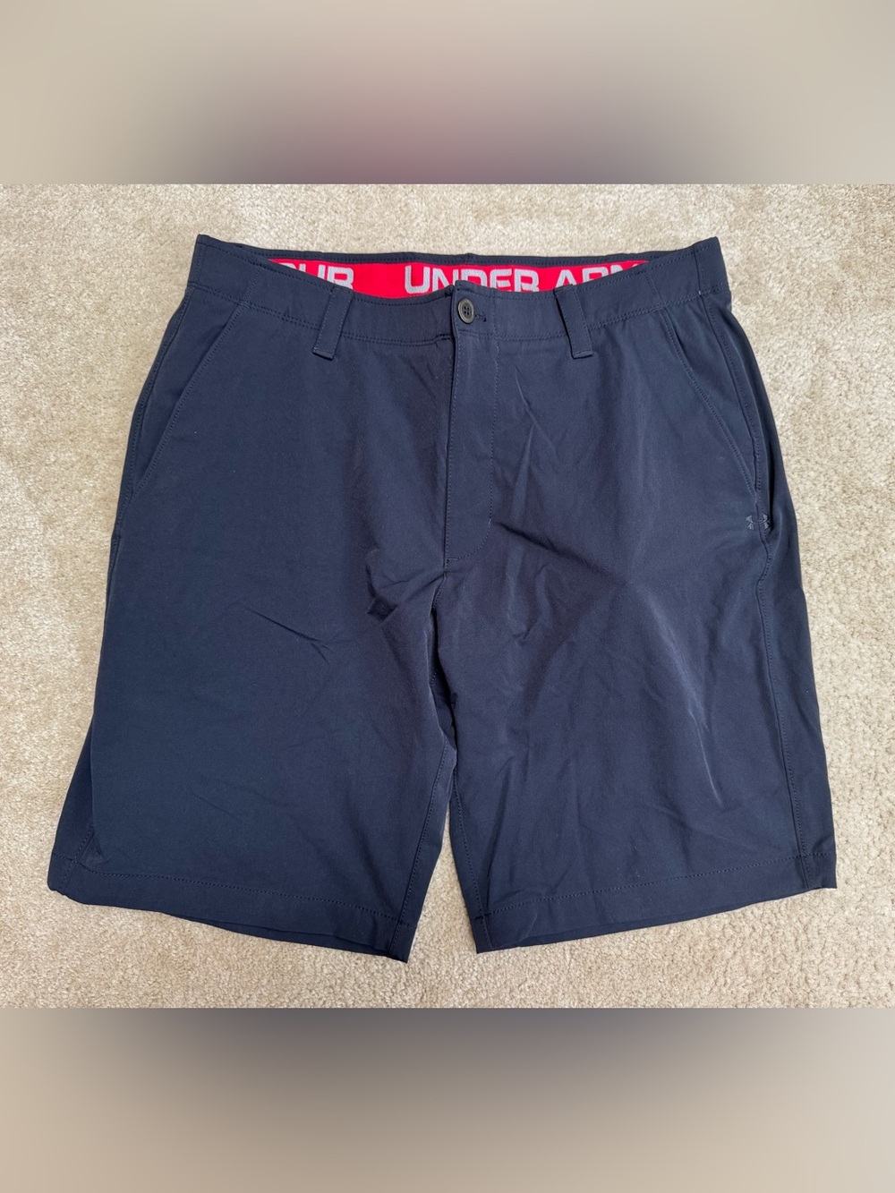 Under Armour Men's Sz 36 Black Athletic Shorts with Red Waistband